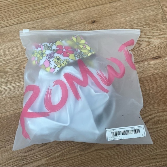 NEW Floral Wrap Bikini Swimsuit - S - Picture 10 of 11